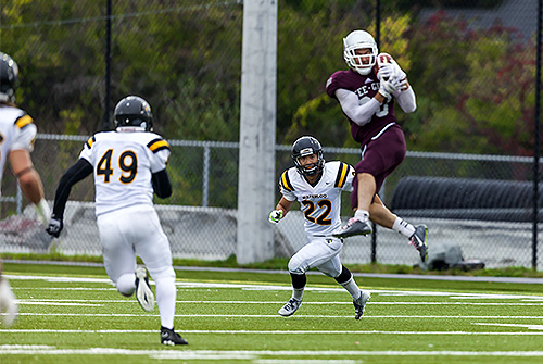 Gee-Gees Roll Over Warriors 51-10