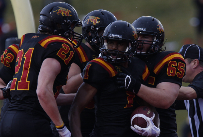 Gryphons remain undefeated with 33-23 win over Marauders in the OUA.tv Marquee Matchup