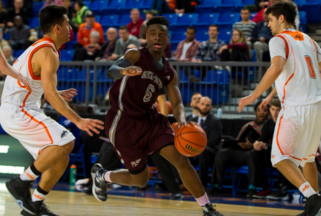 Agada, Gee-Gees edge out Thompson Rivers, off to consolations finals at ArcelorMittal Dofasco CIS men’s basketball championship