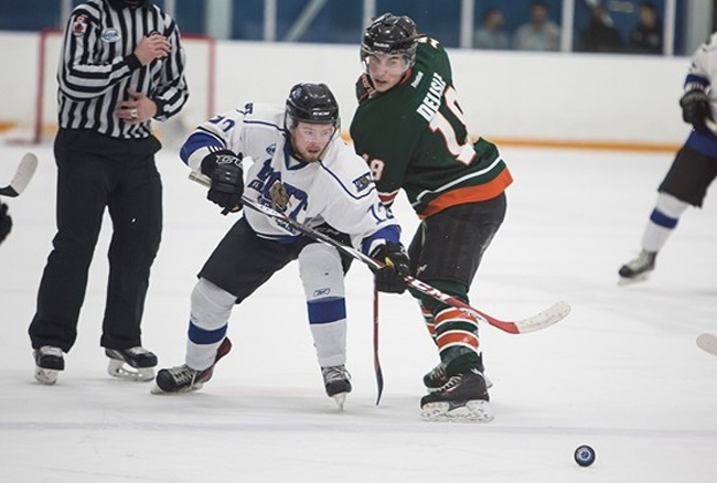 Ridgebacks playoff run ends in Quebec with 4-2 loss to UQTR