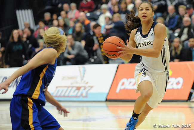 Lancers dominate Thunderwolves and book ticket to OUA Championship game