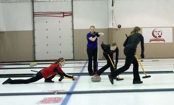 CIS CURLING CHAMPIONSHIPS: Laurier, Carleton women tied for second with 3-1 records after Day 2