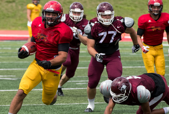 Gryphons wrap up 2016 Training Camp with scrimmage versus McMaster