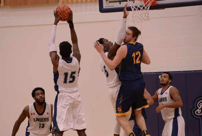 Lakers hold off late Queen's charge for first playoff win