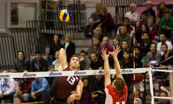 MEN'S VOLLEYBALL FINAL FOUR: Marauders sweep York, will play for gold Saturday