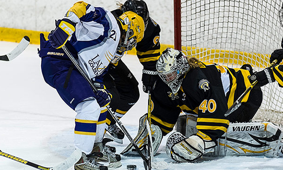 W-Hockey Roundup: Laurier sweeps weekend, extends winning streak to three games