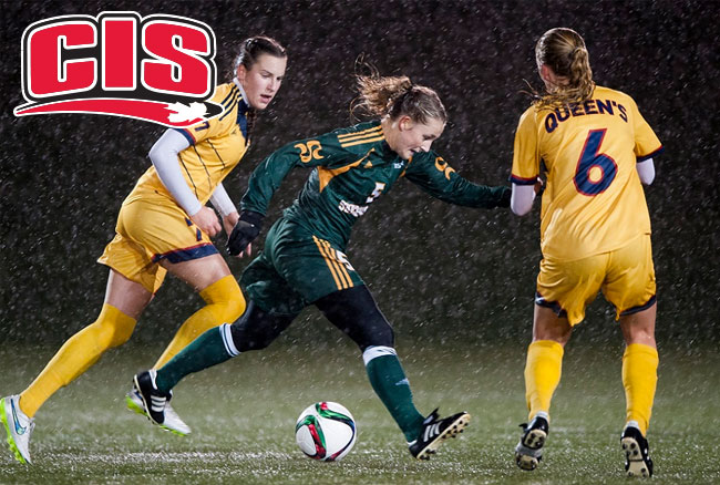Sherbrooke left standing after 2-1 PK win over Queen’s at CIS women’s soccer championship
